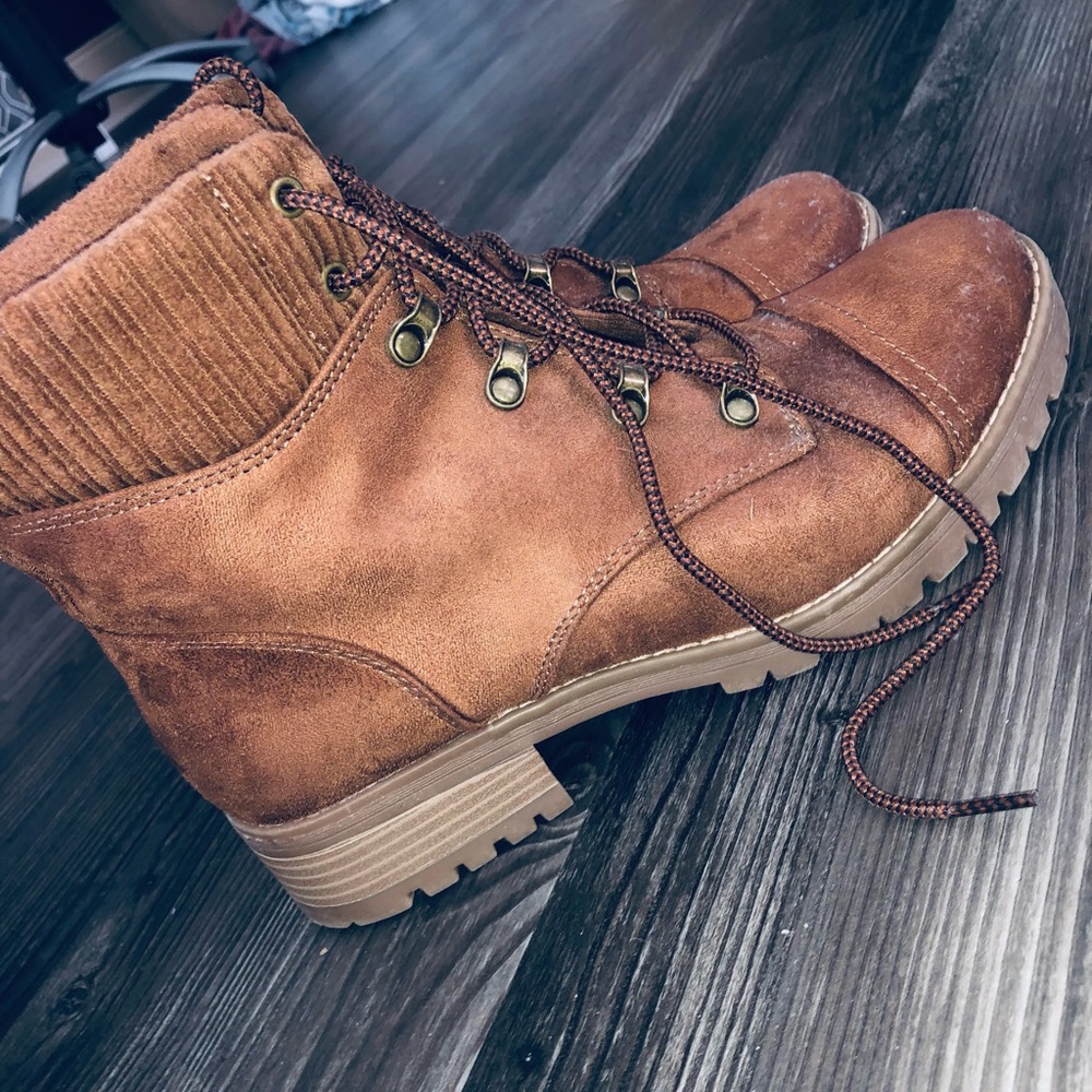 Blogger boots